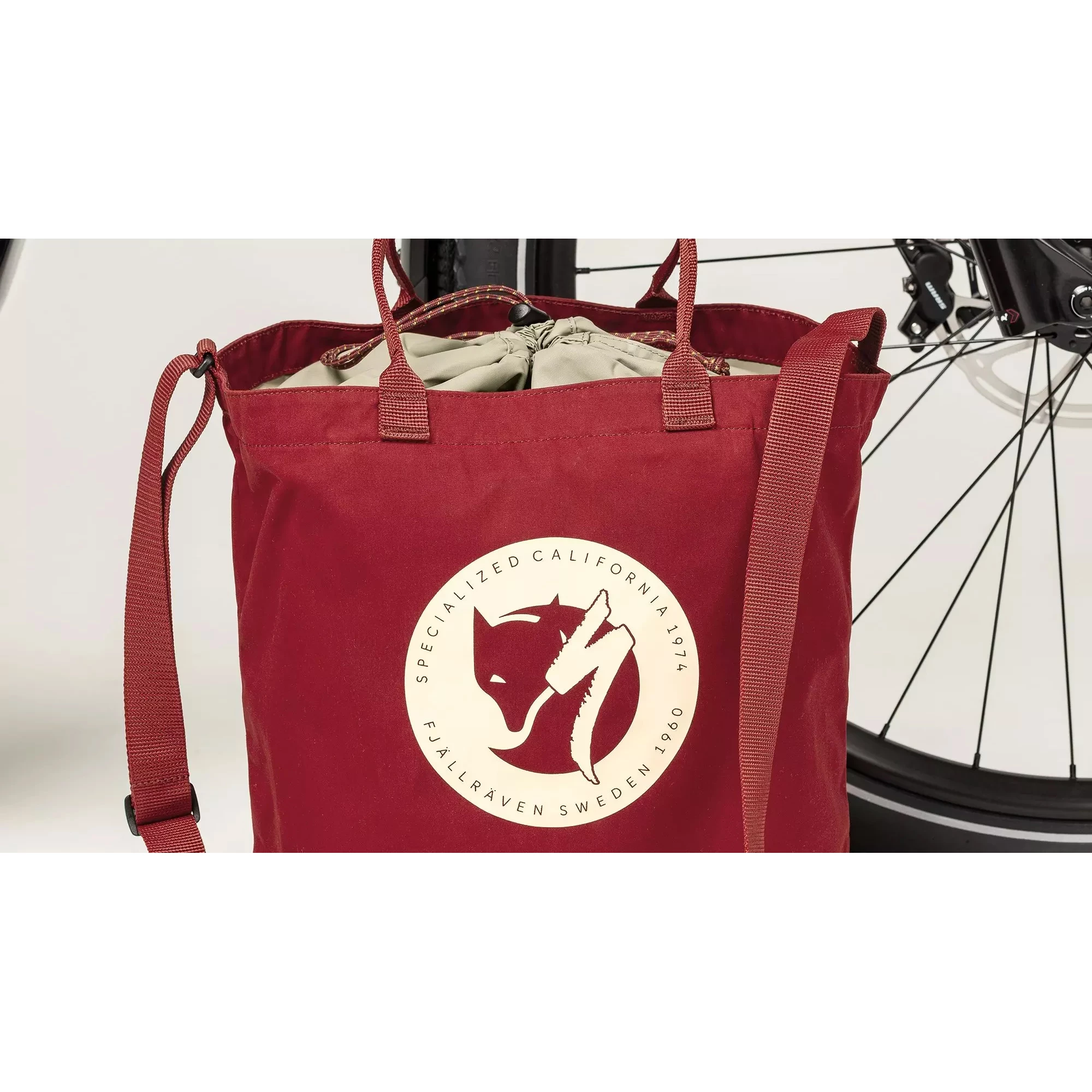 2022 Specialized/Fjllrven Cave Tote Pack In Ox Red 3 2022 Specialized/Fjllrven Cave Tote Pack In Ox Red